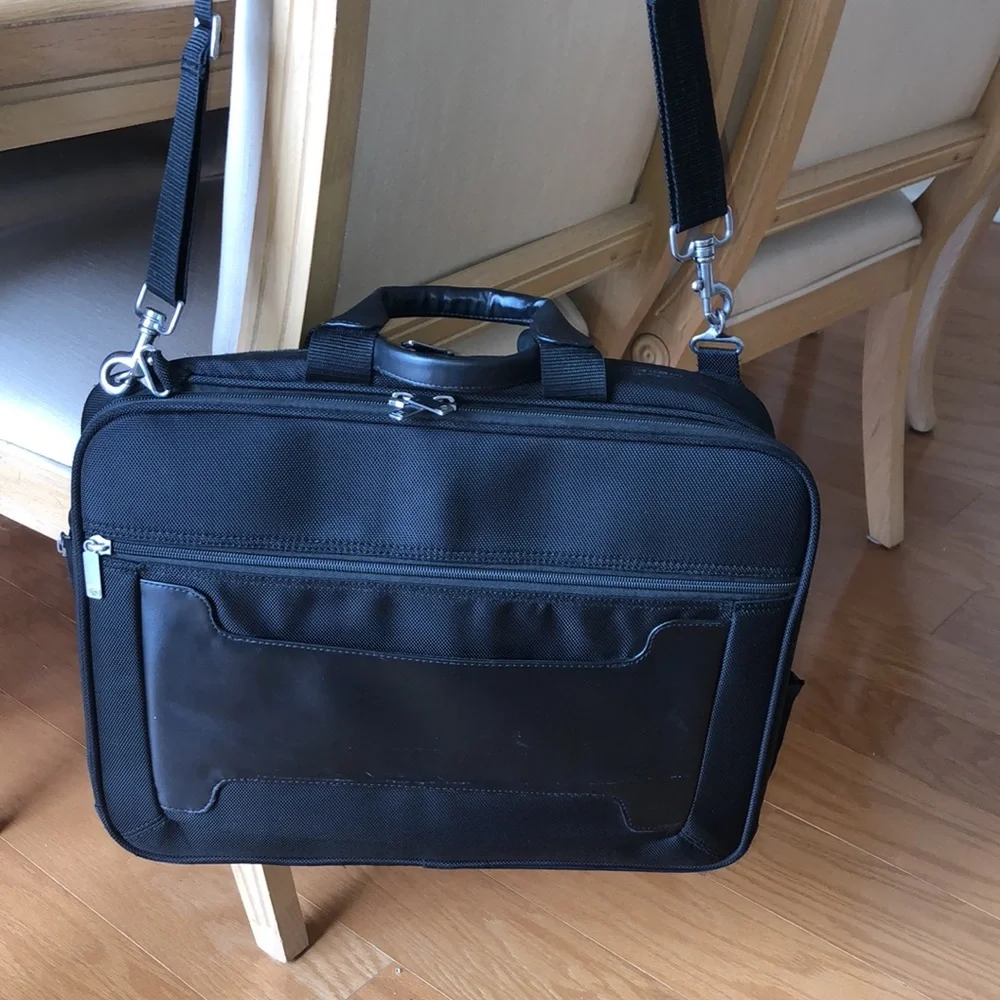 HEWLETT PACKARD LAPTOP CROSSBODY BAG